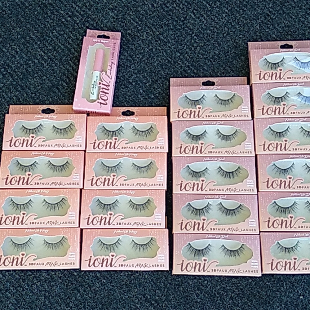 IONI LASHES 19 Pairs and glue. ..11 natural doll, 8 natural wispy